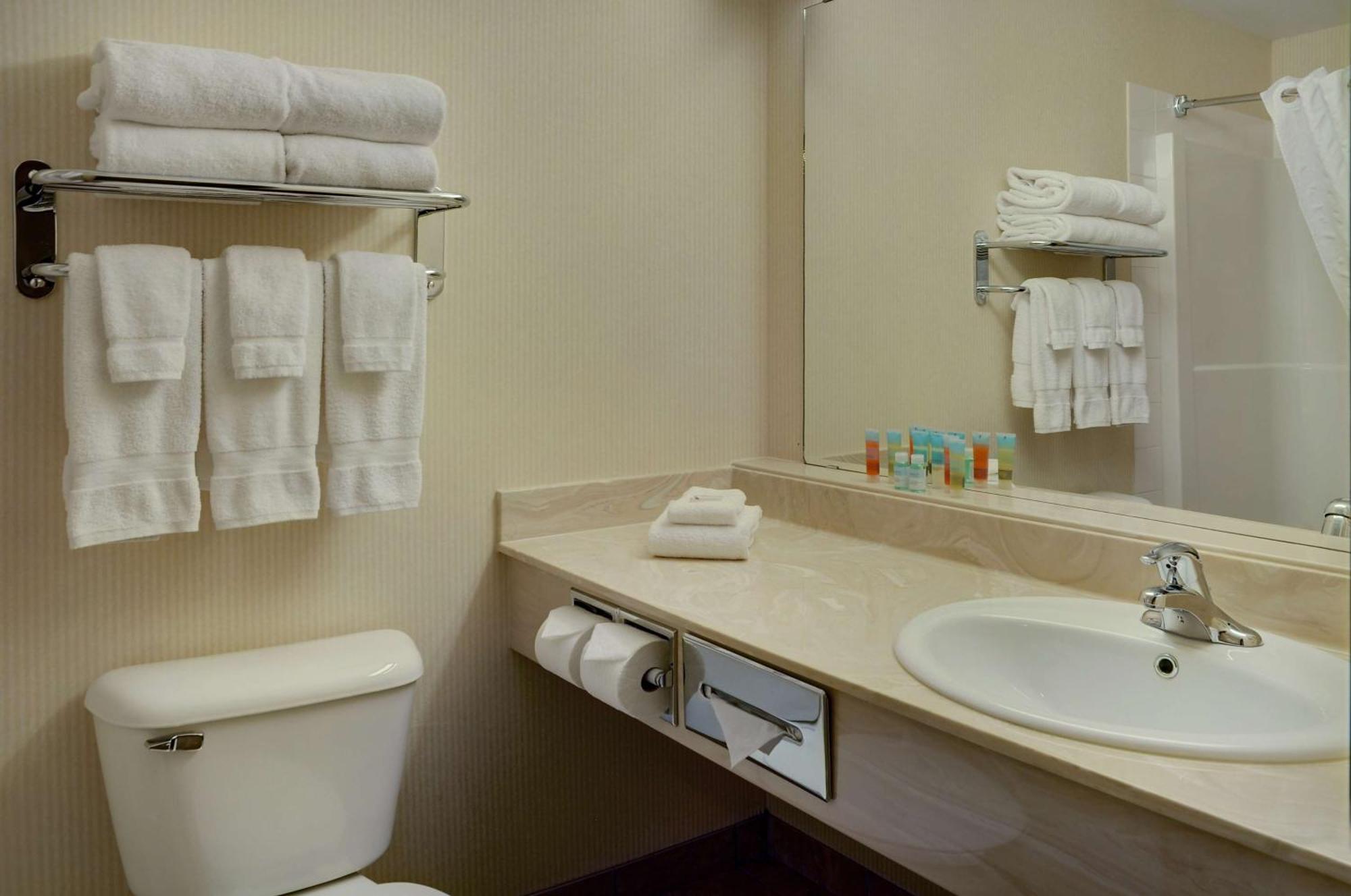 Coast Grimshaw Hotel & Suites מראה חיצוני תמונה